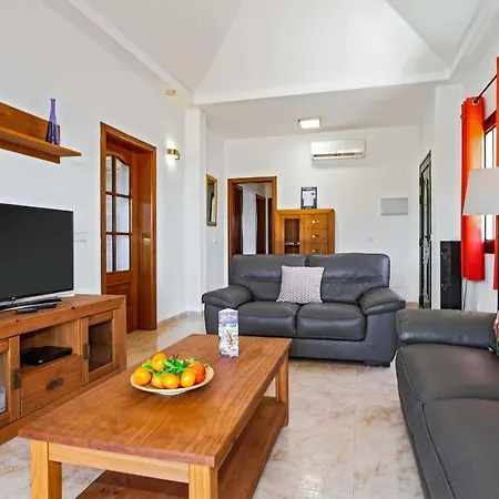 Willa Playa Blanca Sleeps 6 Air Con Wifi *