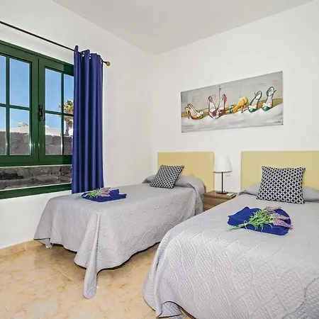 Playa Blanca Sleeps 6 Air Con Wifi Willa Playa Blanca (Lanzarote)